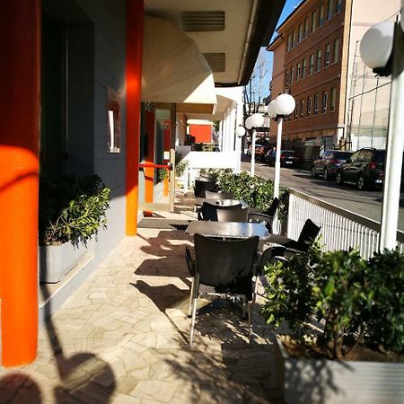 Hotel Riviera Rimini Exterior foto